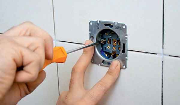 Особенности монтажа электропроводки в ванной комнате